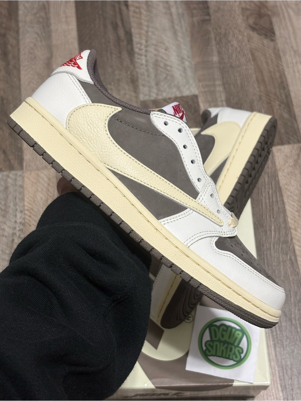 Jordan 1 low × Travis Scott Reverse Mocha